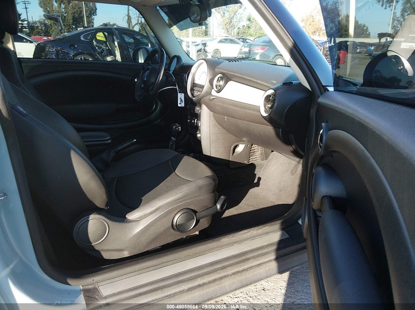 2013 MINI HARDTOP auction photo 5