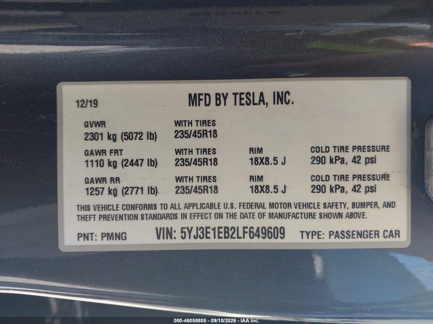 TESLA MODEL 3 - zdjęcie 9