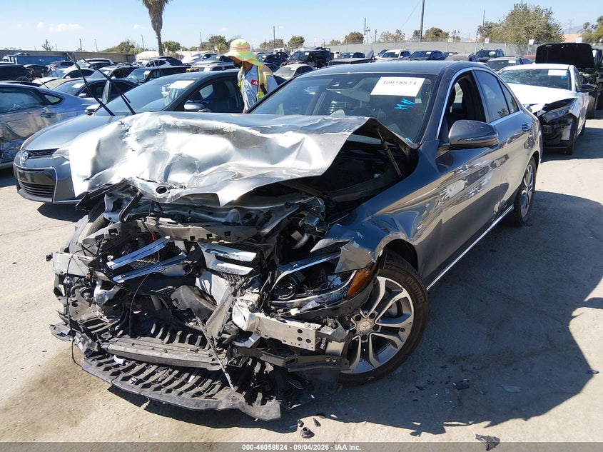 Mercedes-Benz C 300 - фото 2