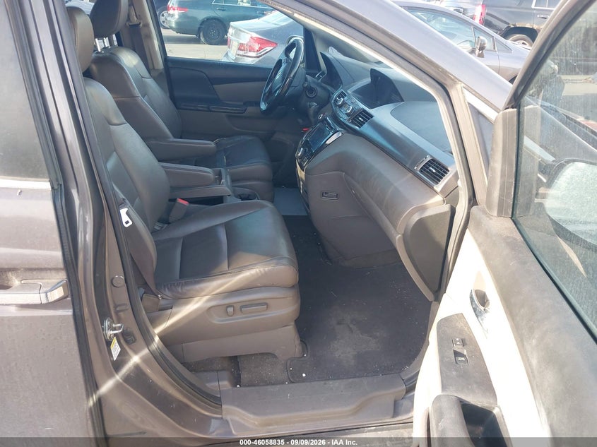2014 HONDA ODYSSEY auction photo 5