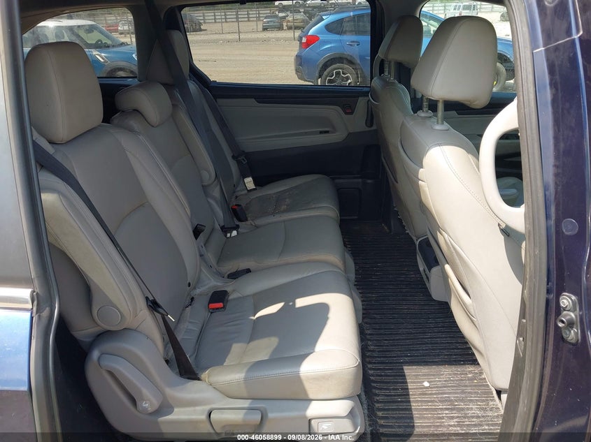 2019 HONDA ODYSSEY auction photo 8