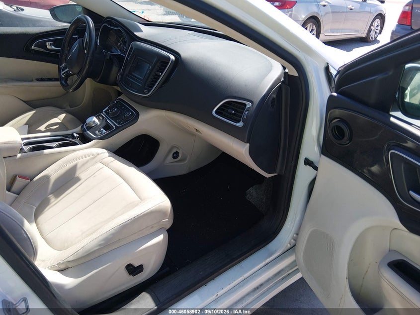 2015 CHRYSLER 200 auction photo 5