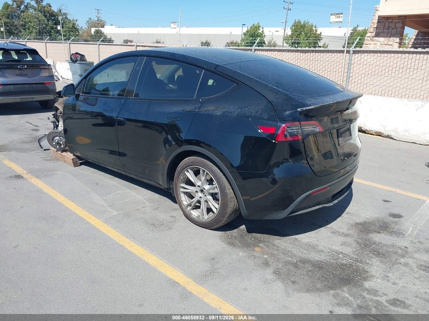 Vin: 7saygdee8pf919589, lot: 46558454, tesla model y awd/long range dual motor all-wheel drive 20233
