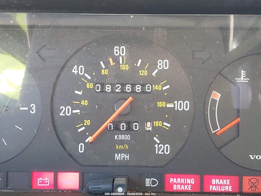 1986 VOLVO 245 auction photo 7