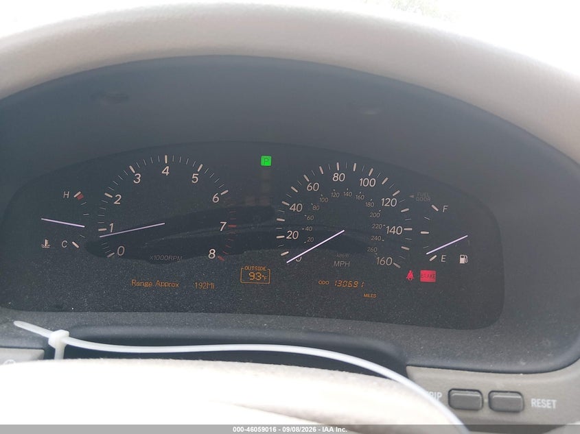 2004 LEXUS LS auction photo 7