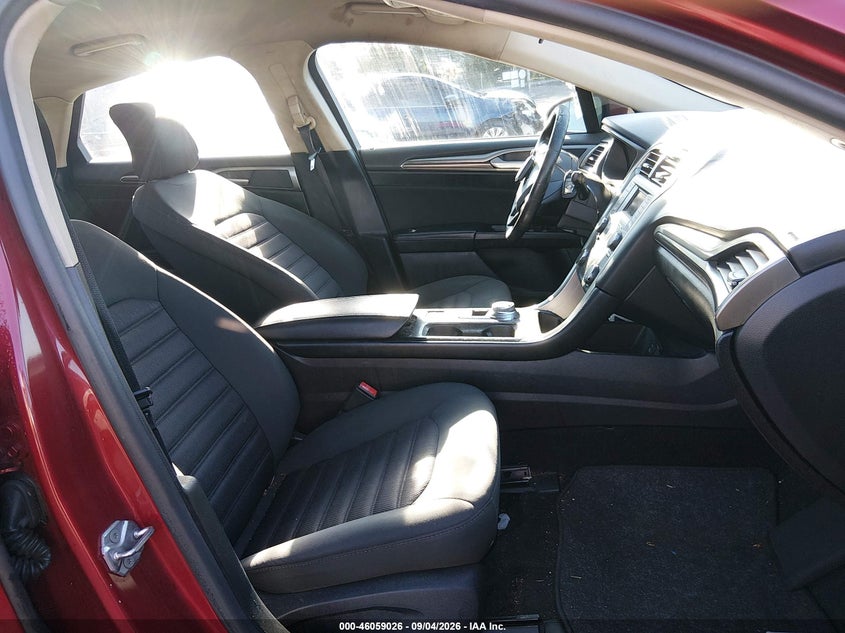 2017 FORD FUSION auction photo 5