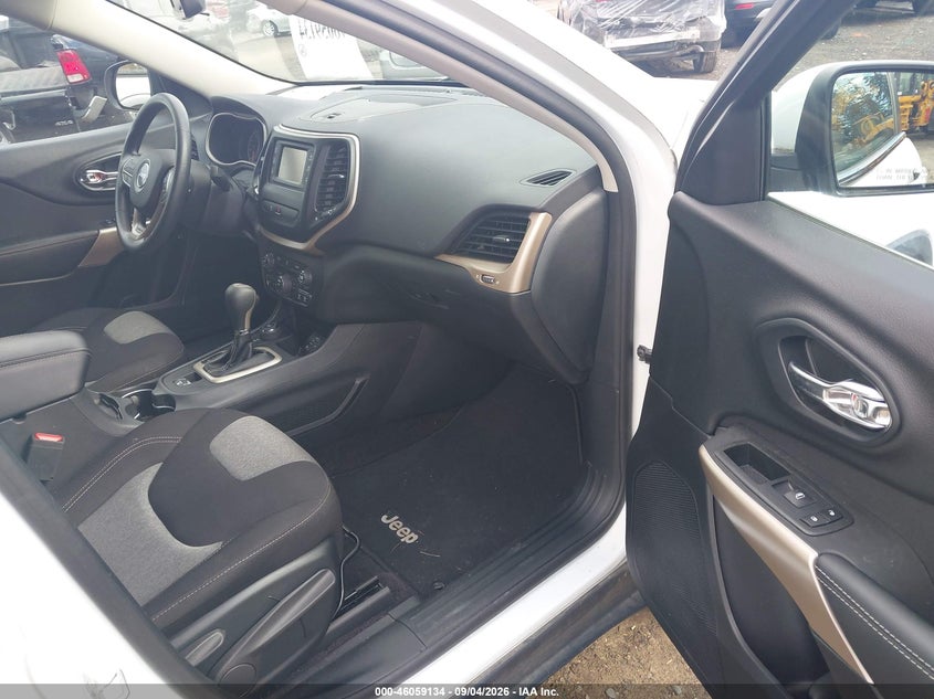 2018 JEEP CHEROKEE auction photo 5