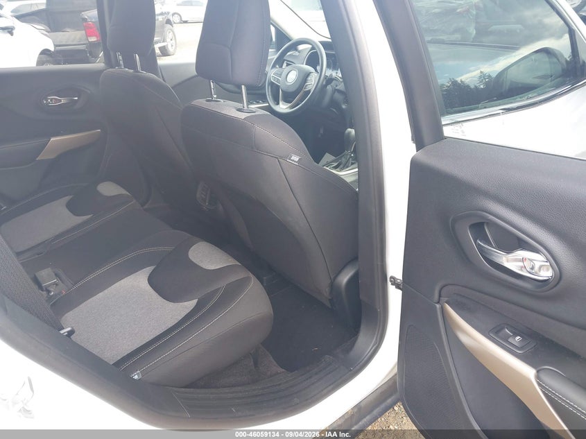 2018 JEEP CHEROKEE auction photo 8