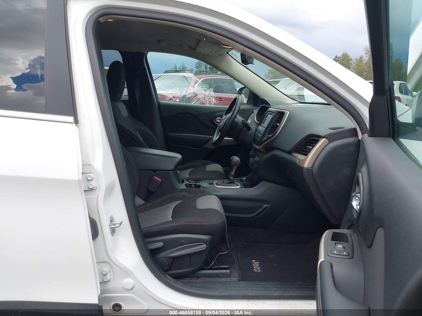 2018 JEEP CHEROKEE auction photo 5