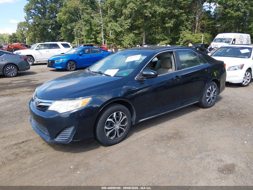 2013 TOYOTA CAMRY auction photo 2