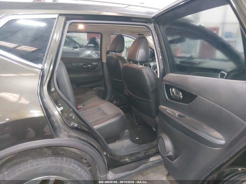 2016 NISSAN ROGUE auction photo 8