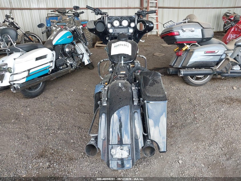 HARLEY-DAVIDSON FLHX 2009