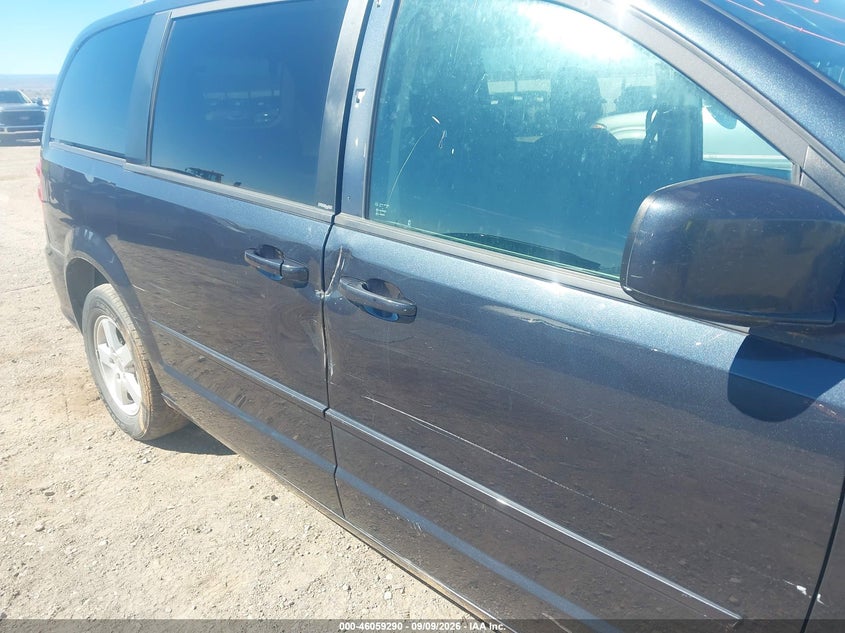 2013 DODGE GRAND CARAVAN auction photo 6