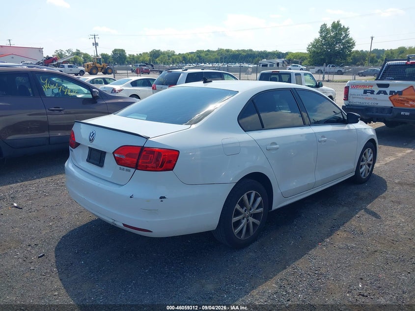 2012 VOLKSWAGEN JETTA auction photo 4