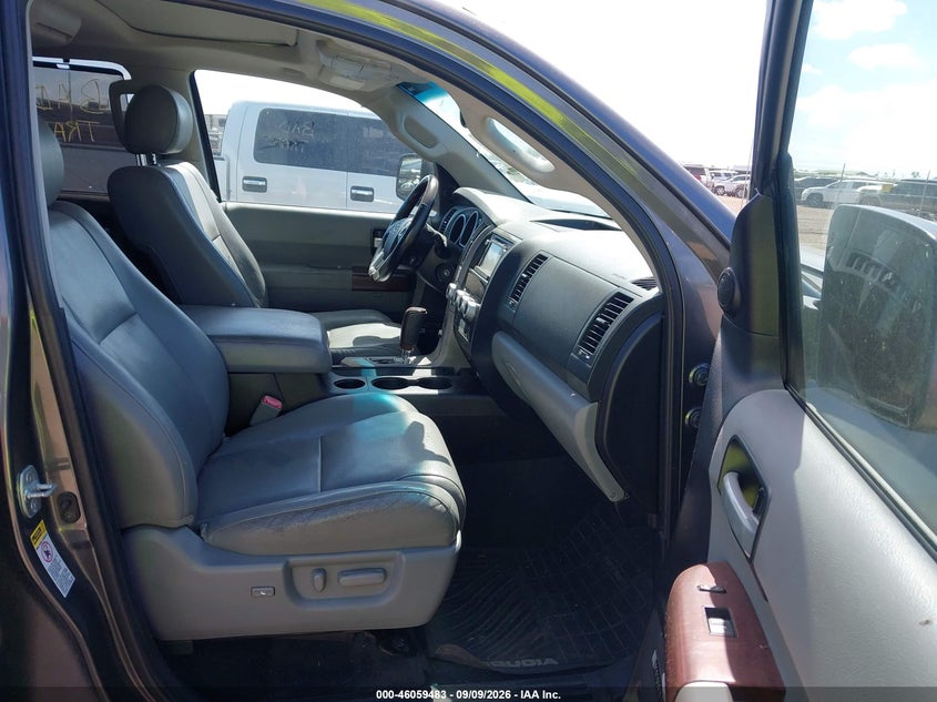 2014 TOYOTA SEQUOIA PLATINUM 5.7L V8 · Фото 5