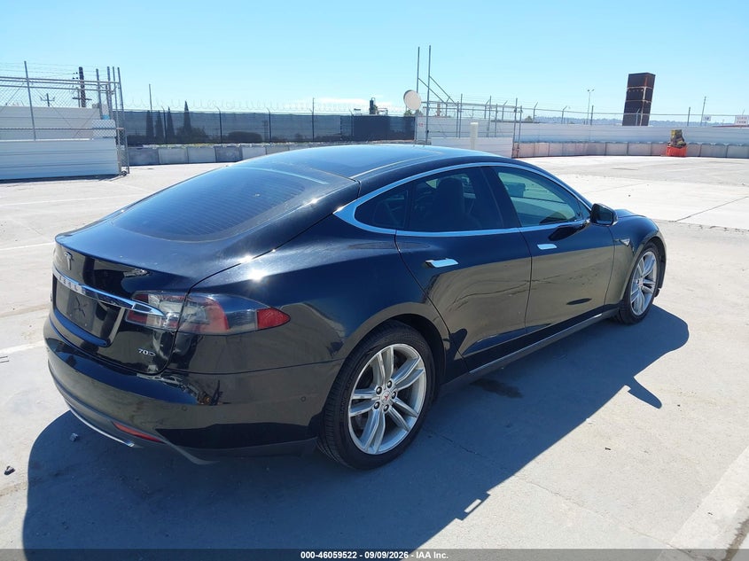 2016 TESLA MODEL S auction photo 4