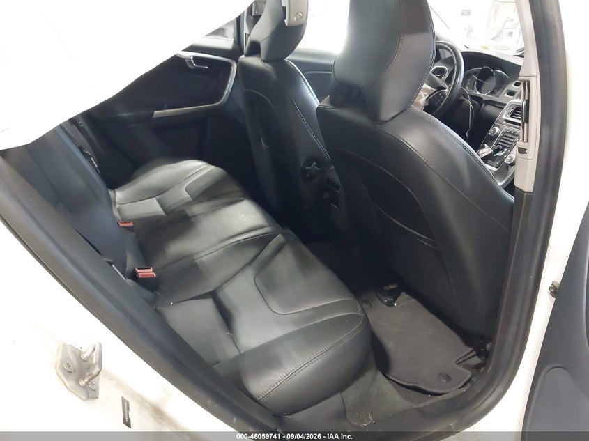 2015 VOLVO S60 auction photo 8