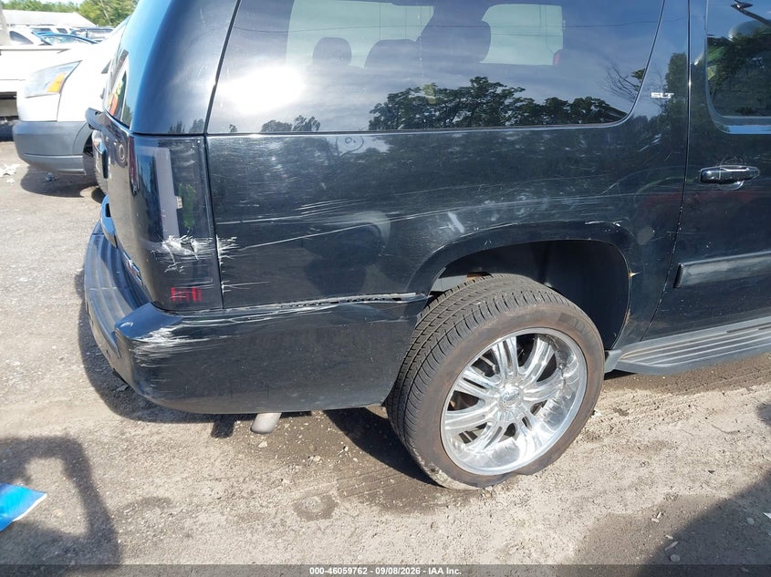 2013 GMC YUKON XL 1500 auction photo 6