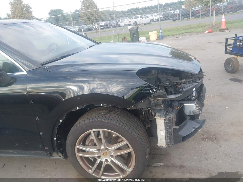 PORSCHE CAYENNE - zdjęcie 18