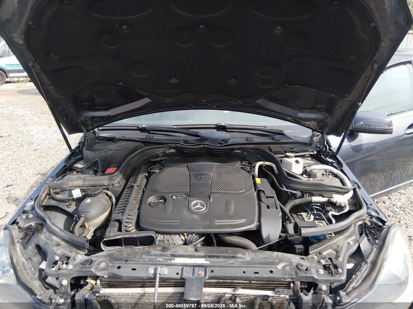 MERCEDES-BENZ C 300 2013 VIN WDDGF8AB1DG111249