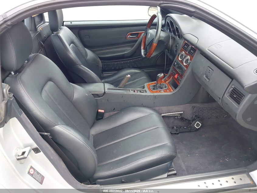 2001 MERCEDES-BENZ SLK 320 auction photo 5