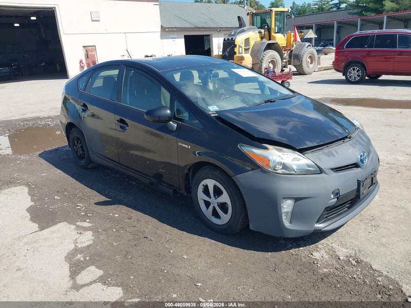 2014 TOYOTA PRIUS auction photo 1