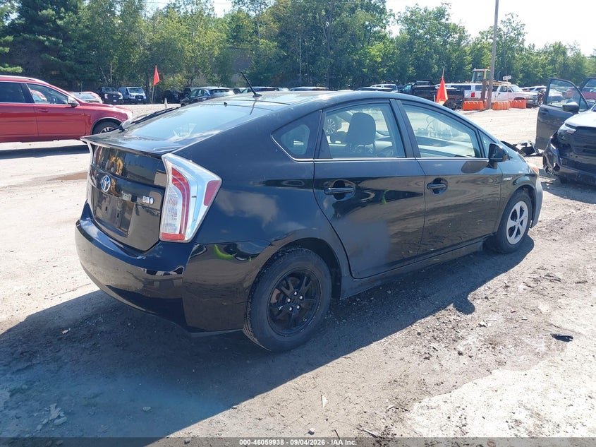 2014 TOYOTA PRIUS auction photo 4