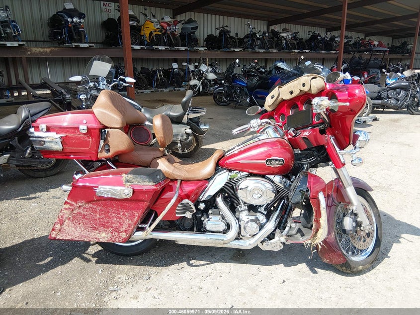 HARLEY-DAVIDSON FLHTCU 2013