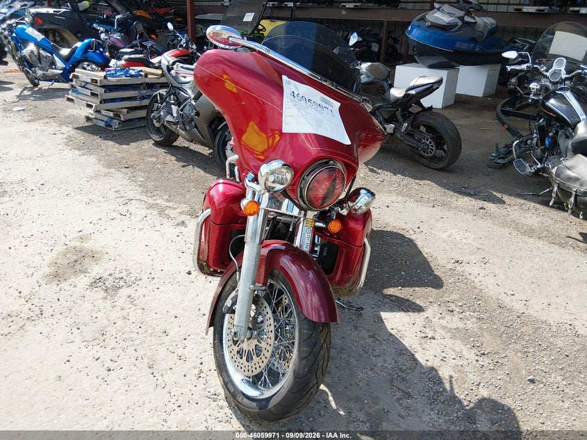 HARLEY-DAVIDSON FLHTCU 2013