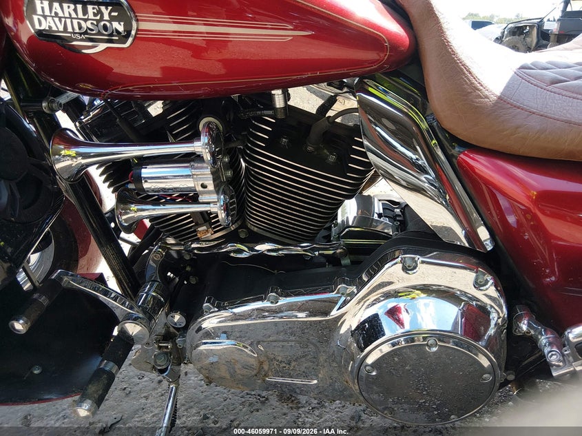 HARLEY-DAVIDSON FLHTCU 2013