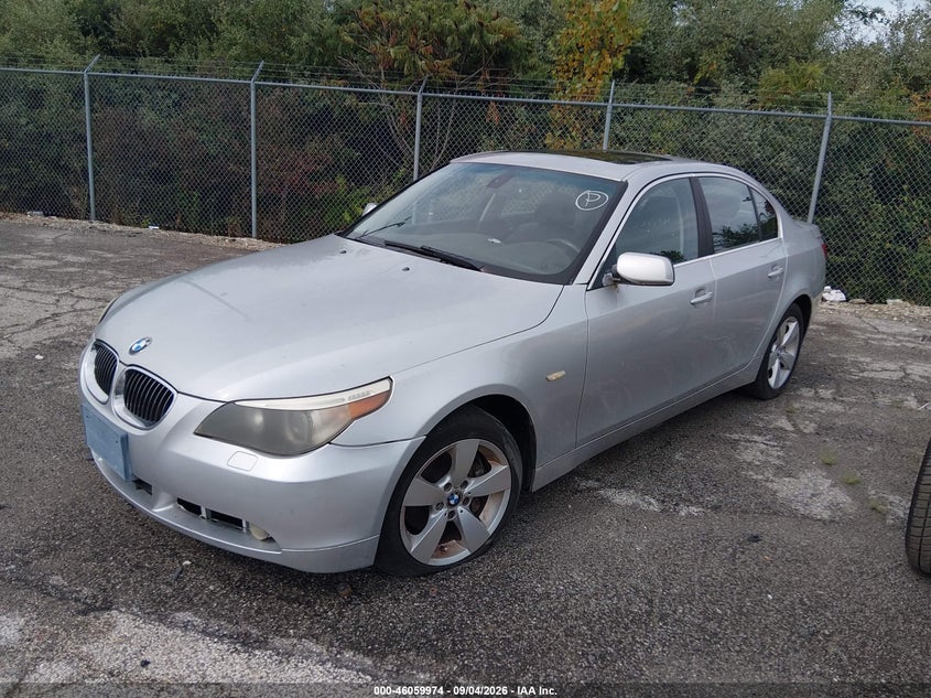 2007 BMW 530XI auction photo 2
