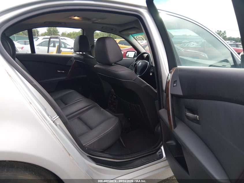 2007 BMW 530XI auction photo 8