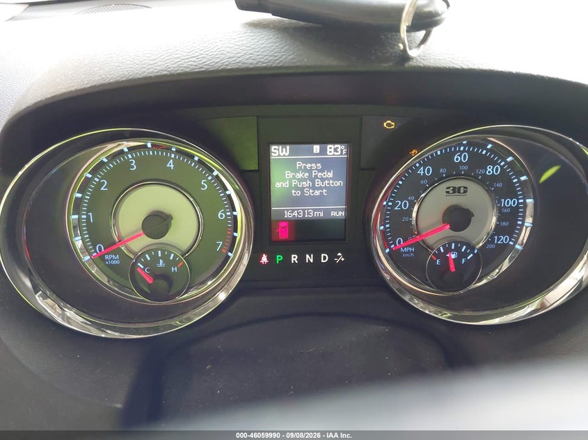 2014 CHRYSLER TOWN & COUNTRY auction photo 7