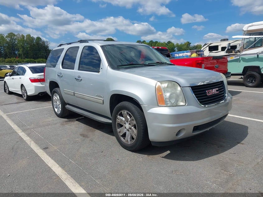 2012 GMC YUKON auction photo 1