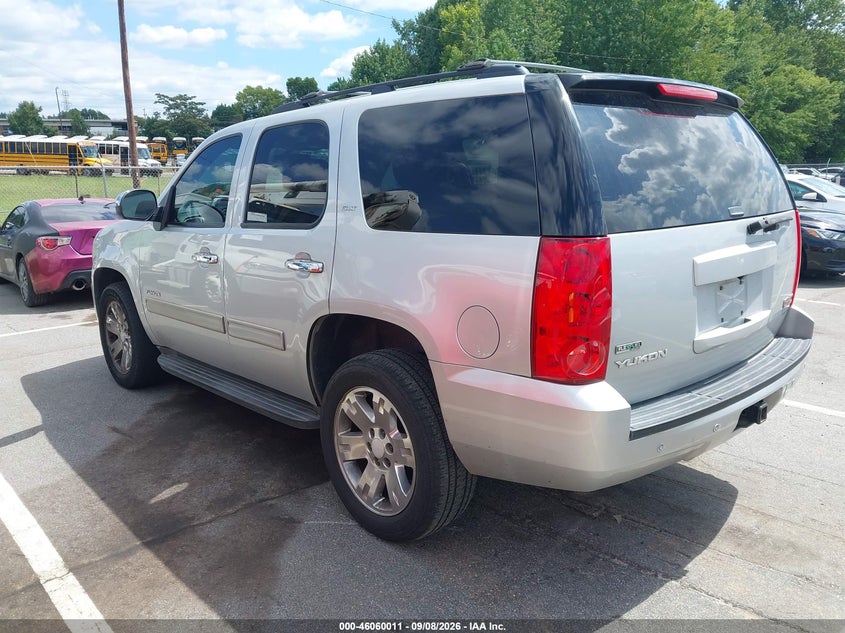 2012 GMC YUKON auction photo 3