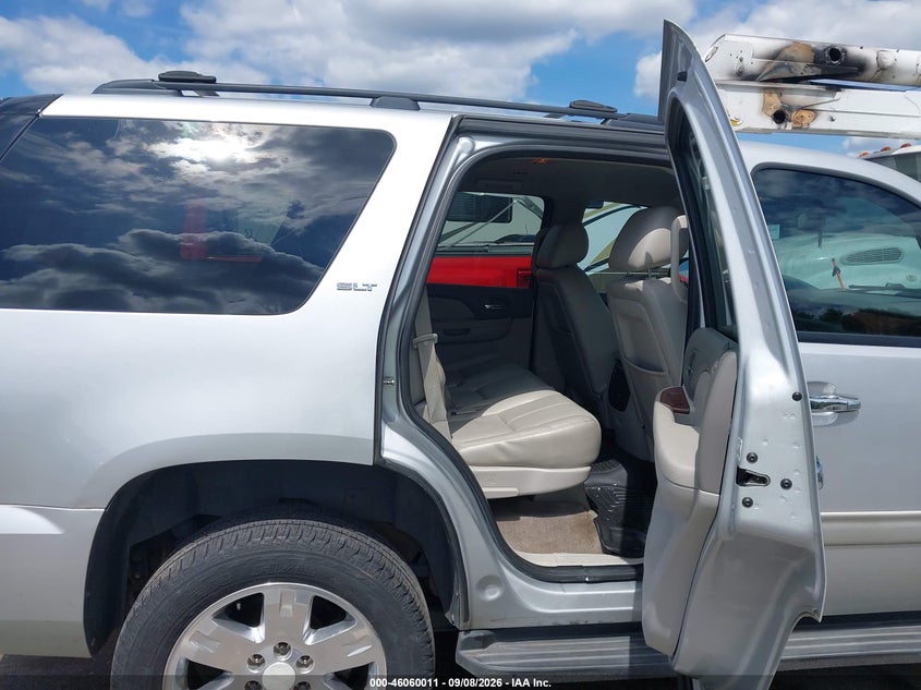2012 GMC YUKON auction photo 8