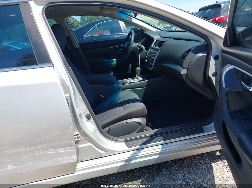2017 NISSAN ALTIMA auction photo 5