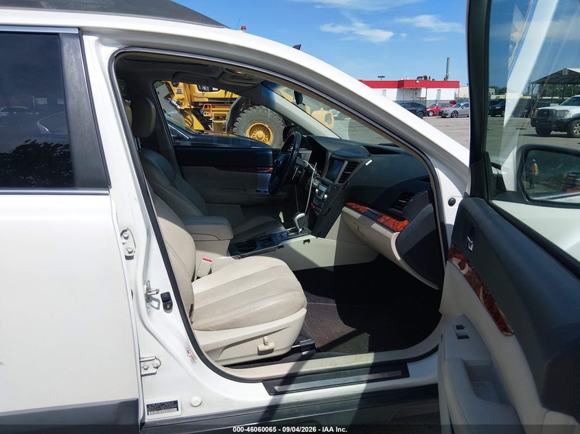 2010 SUBARU OUTBACK auction photo 5