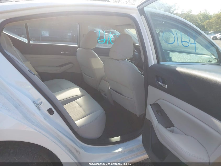 2019 NISSAN ALTIMA auction photo 8