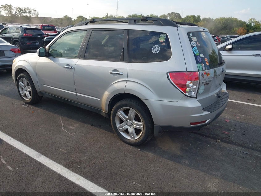 2009 SUBARU FORESTER auction photo 3