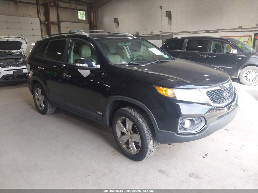 2013 KIA SORENTO auction photo 1