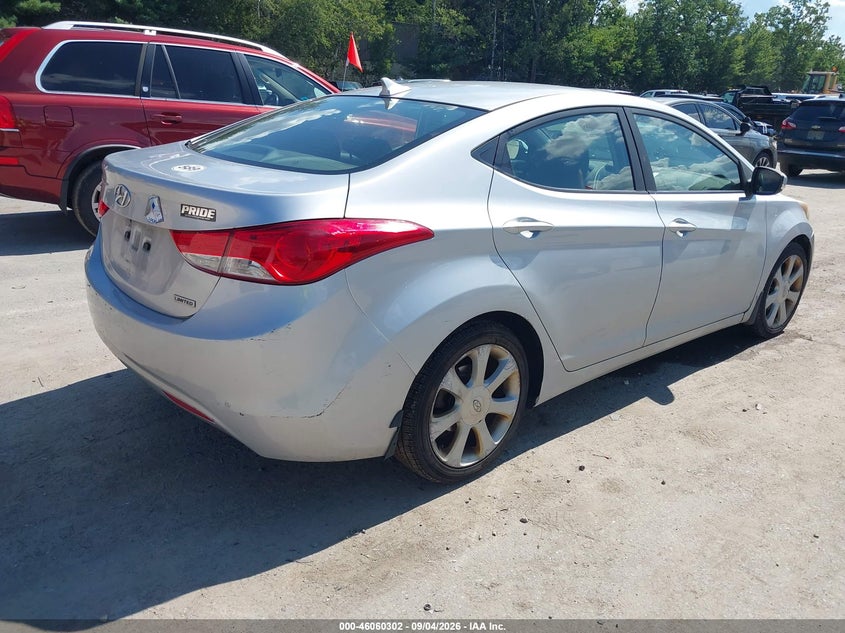 2013 HYUNDAI ELANTRA auction photo 4