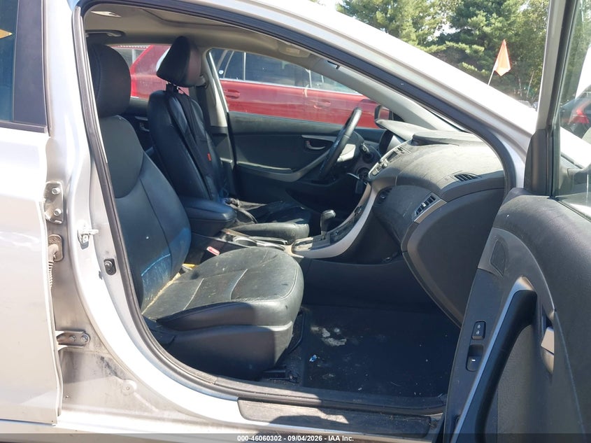 2013 HYUNDAI ELANTRA auction photo 5