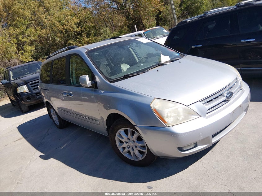 2010 KIA SEDONA auction photo 1