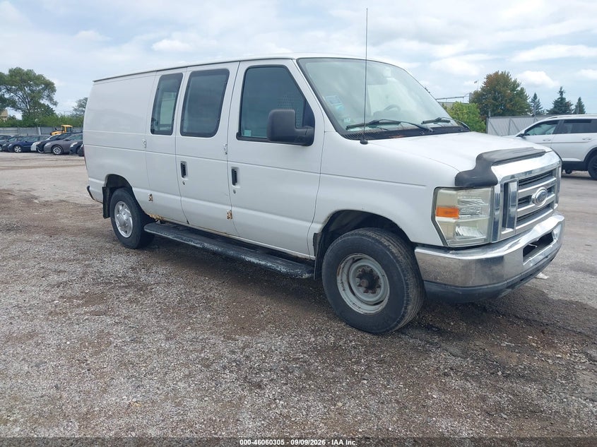 2010 FORD E-250 — zdjęcie z aukcji