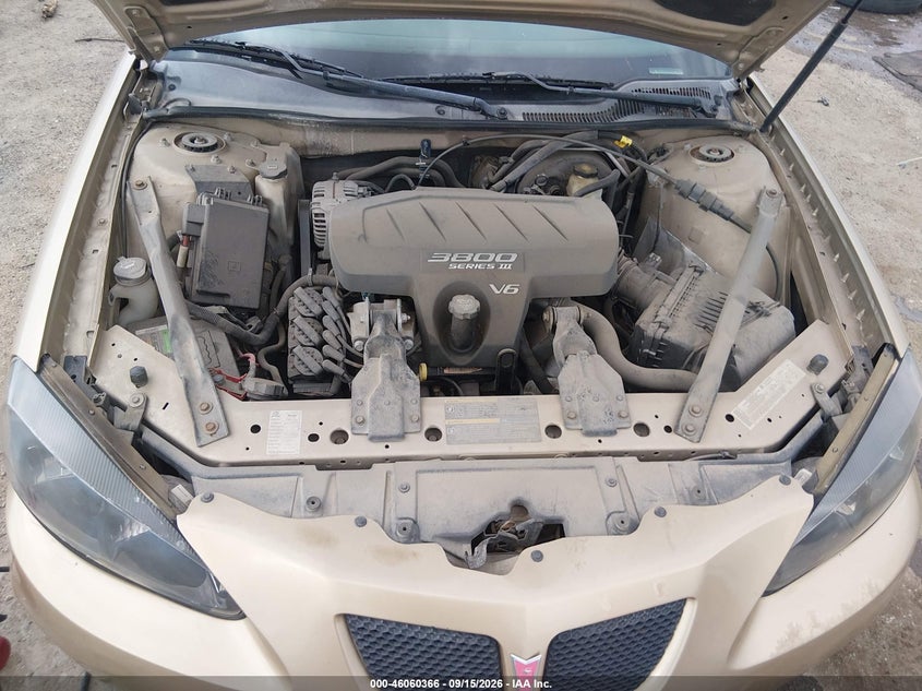 2005 PONTIAC GRAND PRIX · Фото 10