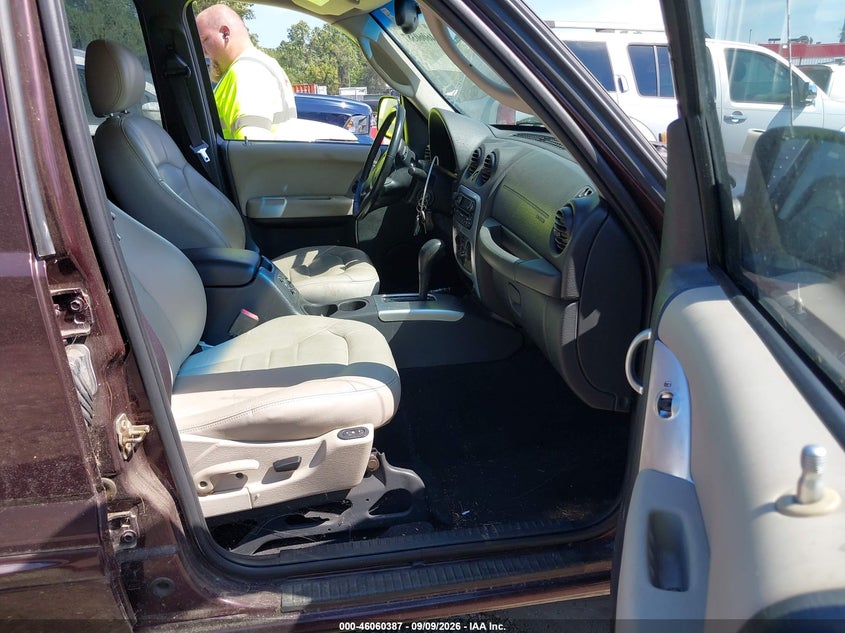 2004 JEEP LIBERTY auction photo 5