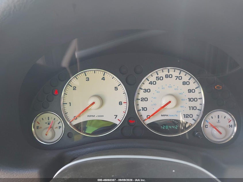 2004 JEEP LIBERTY auction photo 7