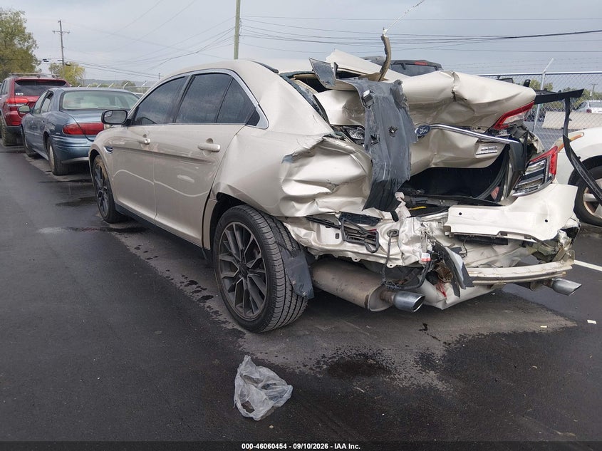 FORD TAURUS 2017 VIN 1FAHP2E81HG105180