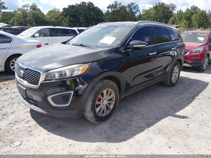 2017 KIA SORENTO auction photo 2